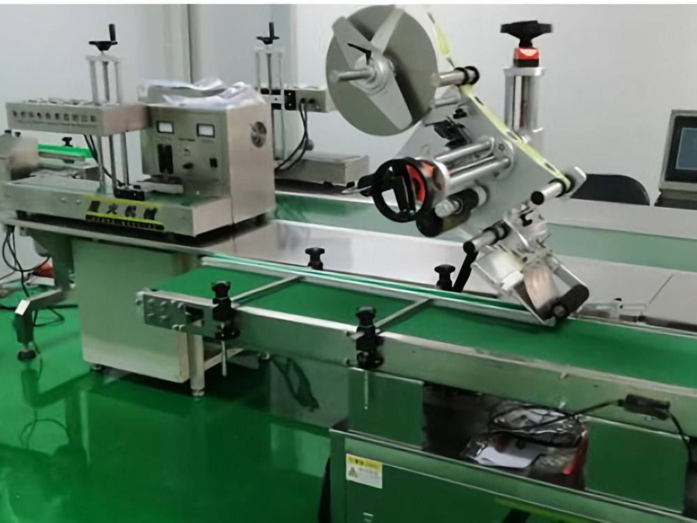 automatic-labeling-machine